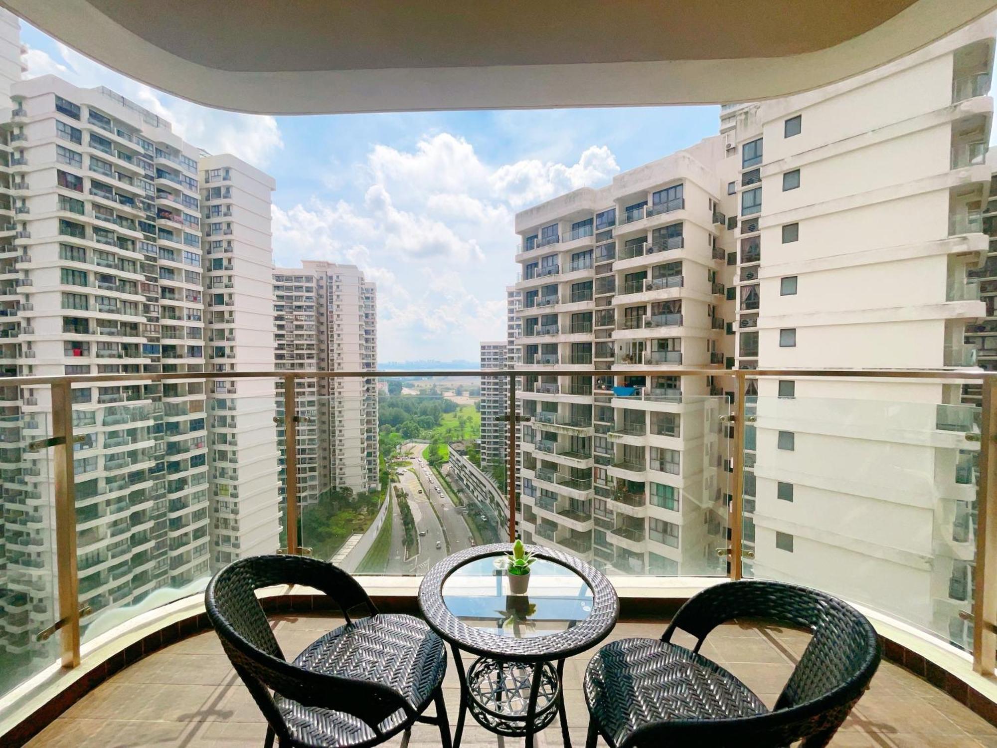 Gyden Staycation #Country Garden Danga Bay Johor Bahru Esterno foto
